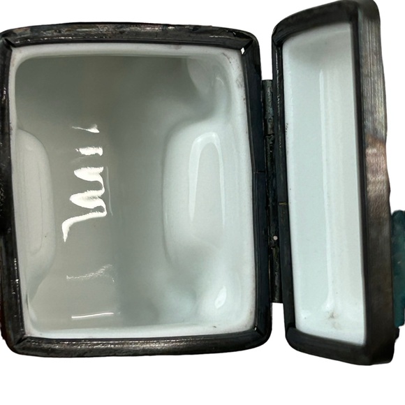 Vintage Limoges France ROCHARD Hand Painted Small Trinket Box Old Camera Bellows - Picture 9 of 10